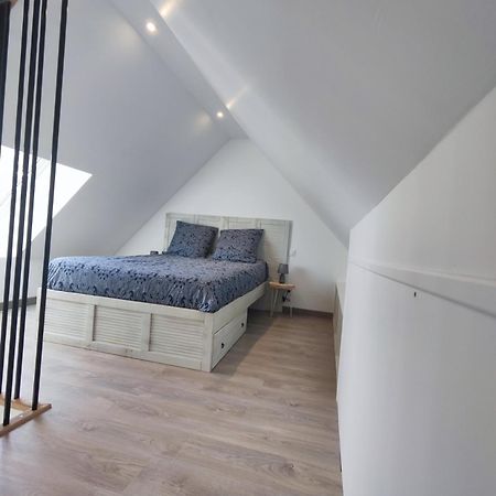 Studio Neuf Situe Au Coeur D'Un Bourg Paisible Pacé Esterno foto